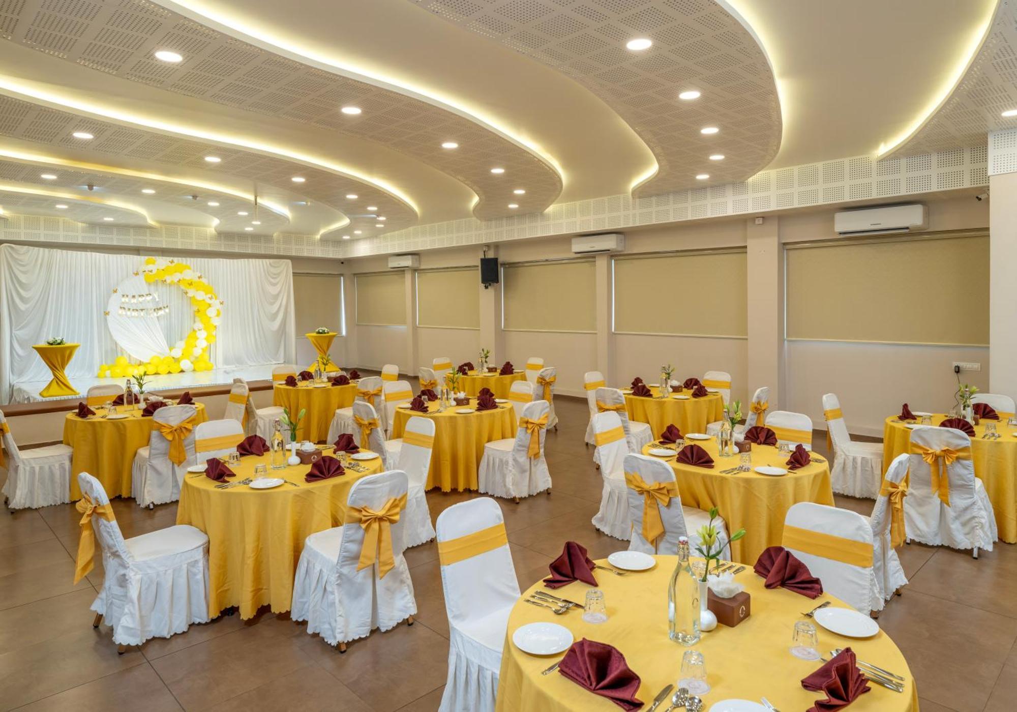 Oshin Hotel Ваянад Екстер'єр фото